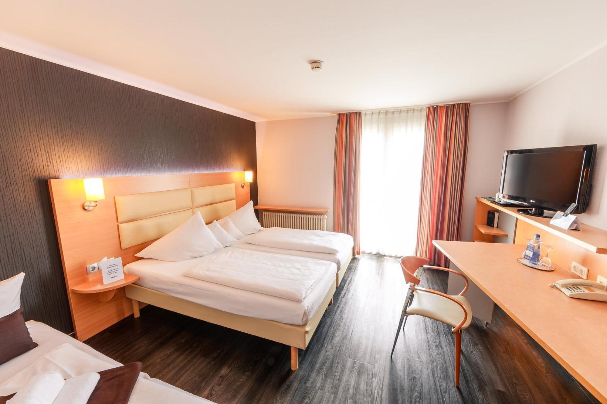 Plaza Inn Stuttgart-Ditzingen Dış mekan fotoğraf