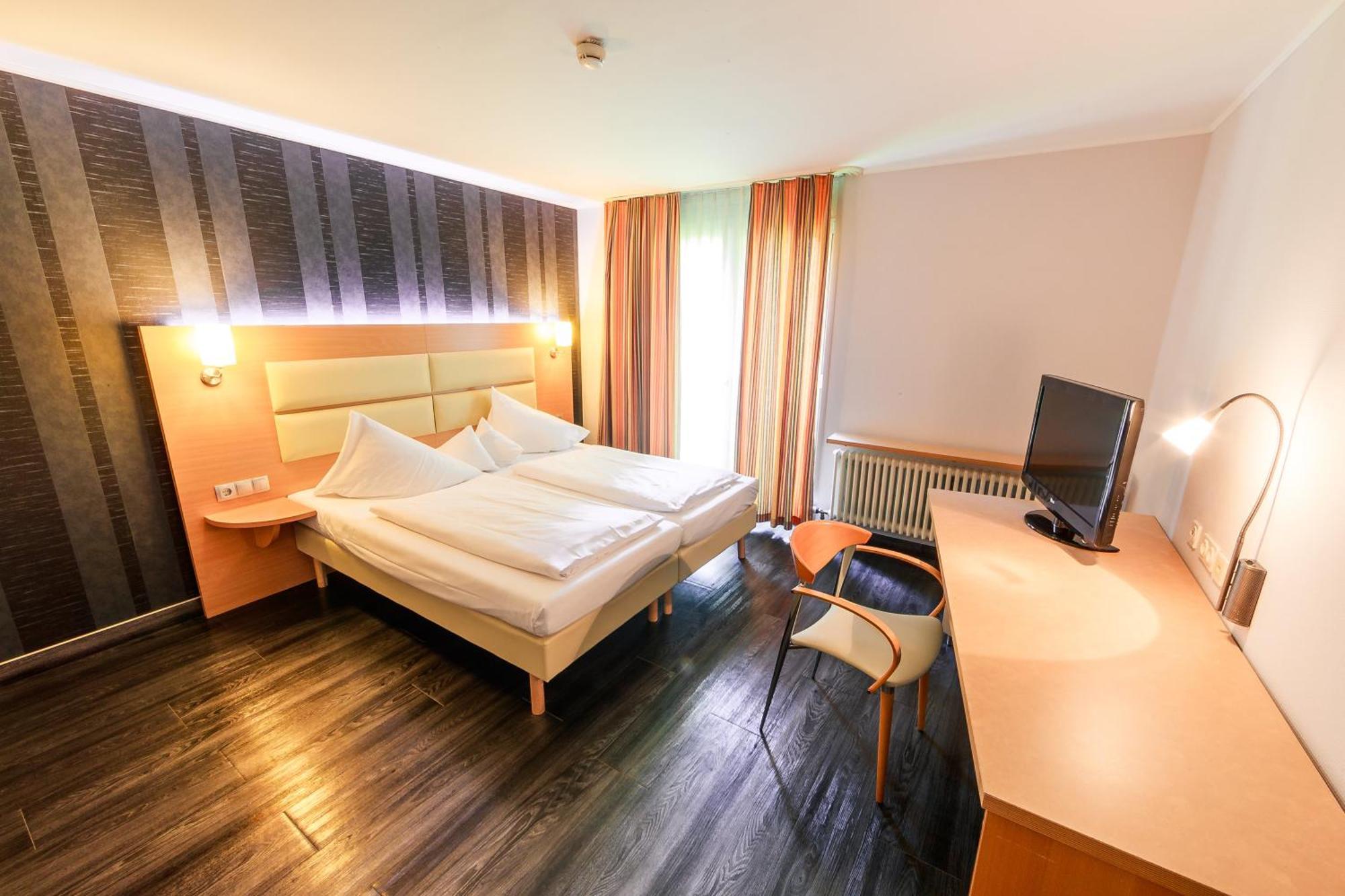 Plaza Inn Stuttgart-Ditzingen Dış mekan fotoğraf