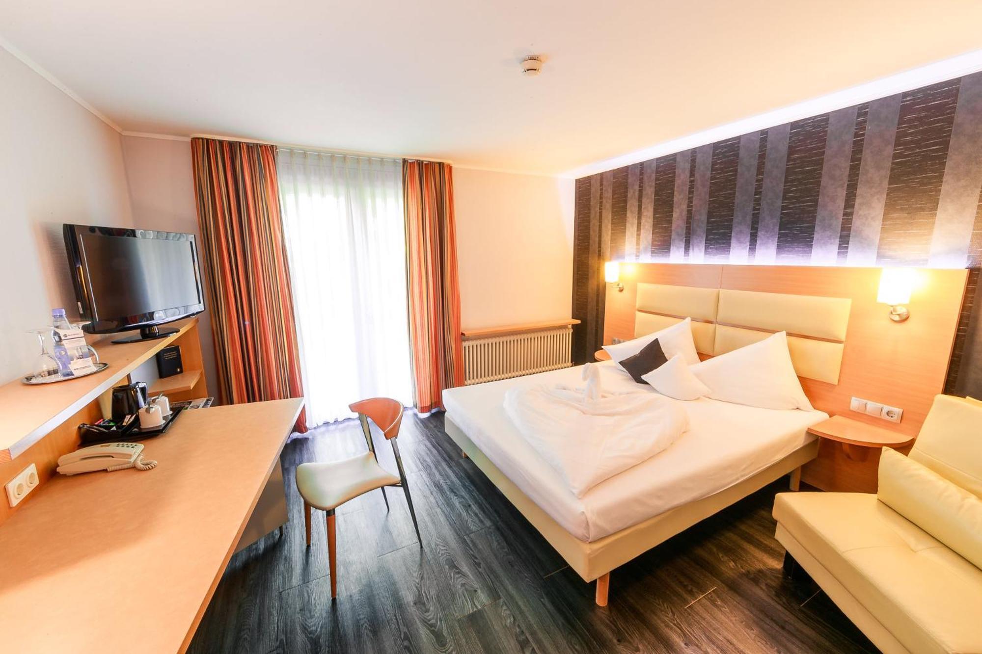 Plaza Inn Stuttgart-Ditzingen Dış mekan fotoğraf