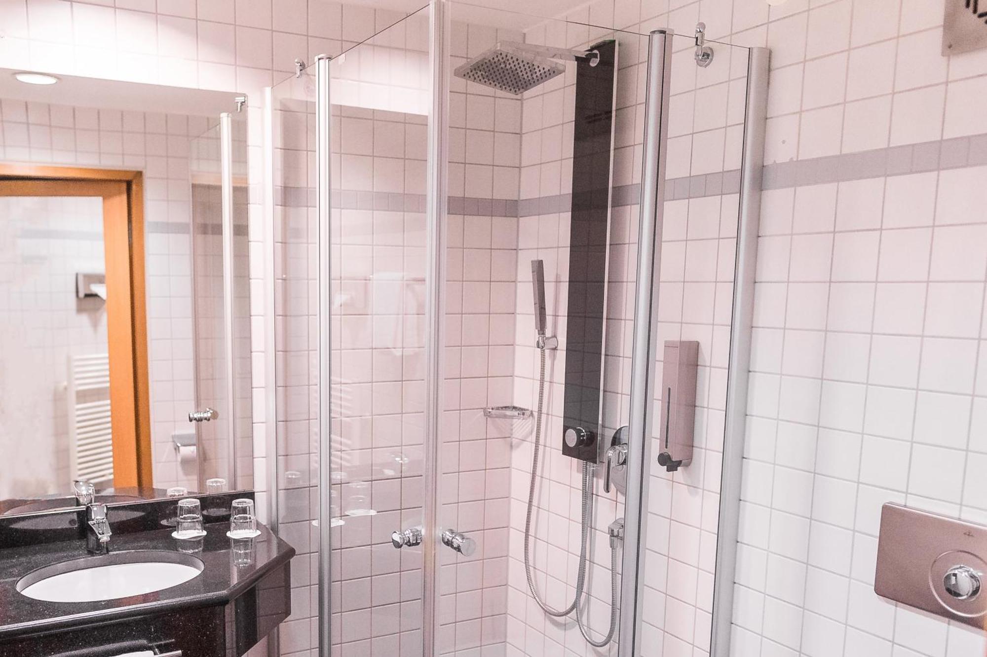 Plaza Inn Stuttgart-Ditzingen Dış mekan fotoğraf